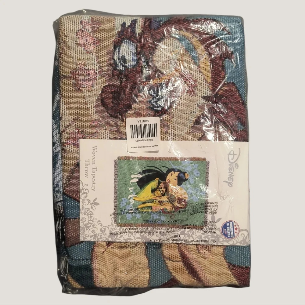 Disney Mulan Woven Tapestry Throw 48" × 60" - Picture 2 of 3